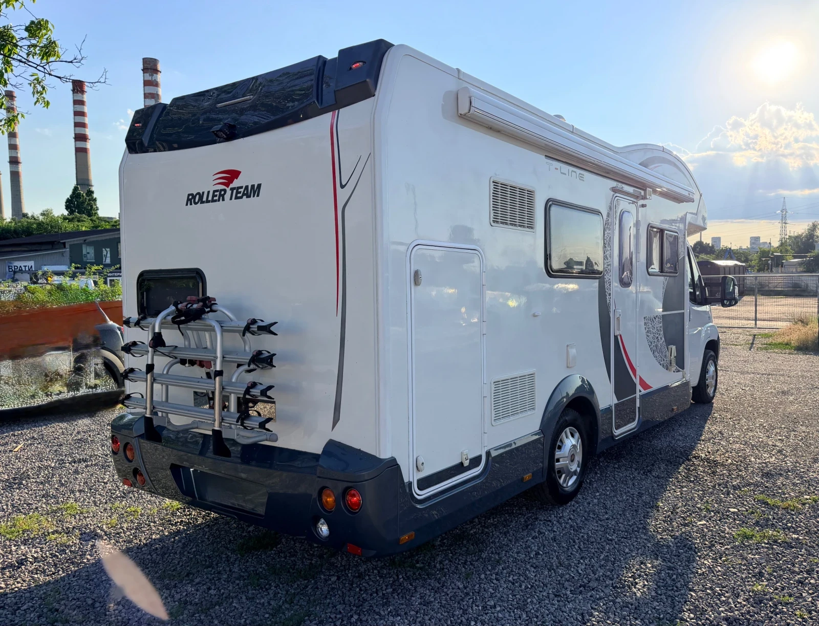 Кемпер Fiat Fiat Ducato 130k/ Roller Team T-Line/ШВЕЙЦАРИЯ, снимка 3 - Каравани и кемпери - 55076226