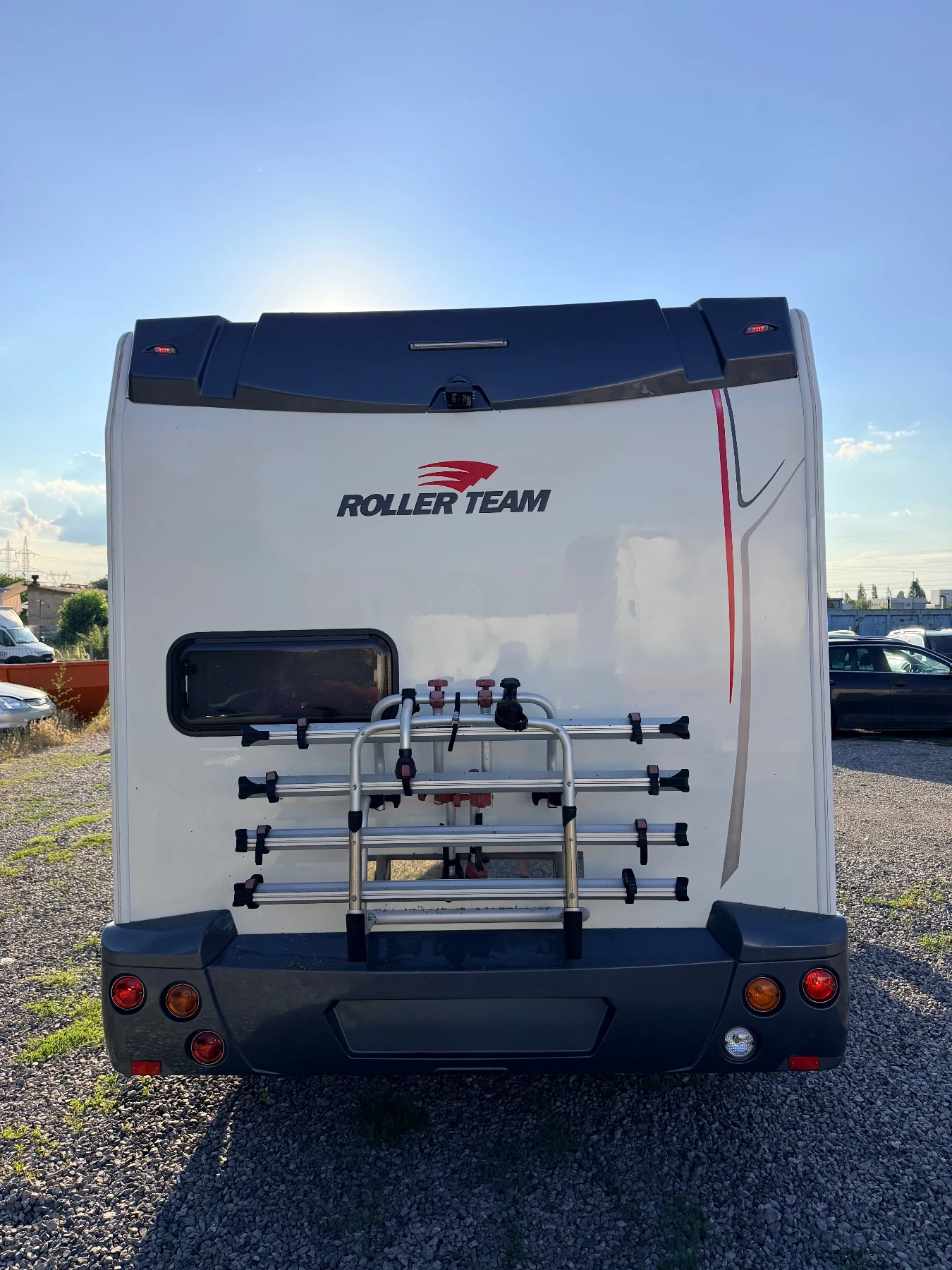 Кемпер Fiat Fiat Ducato 130k/ Roller Team T-Line/ШВЕЙЦАРИЯ, снимка 4 - Каравани и кемпери - 55076226