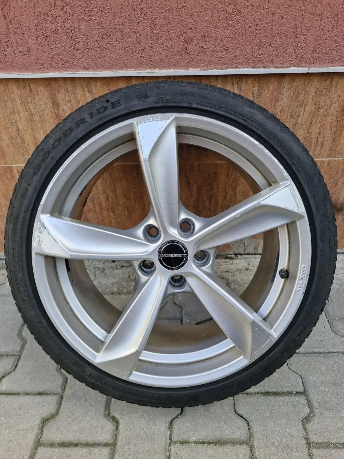    225/40R18 | Mobile.bg   4