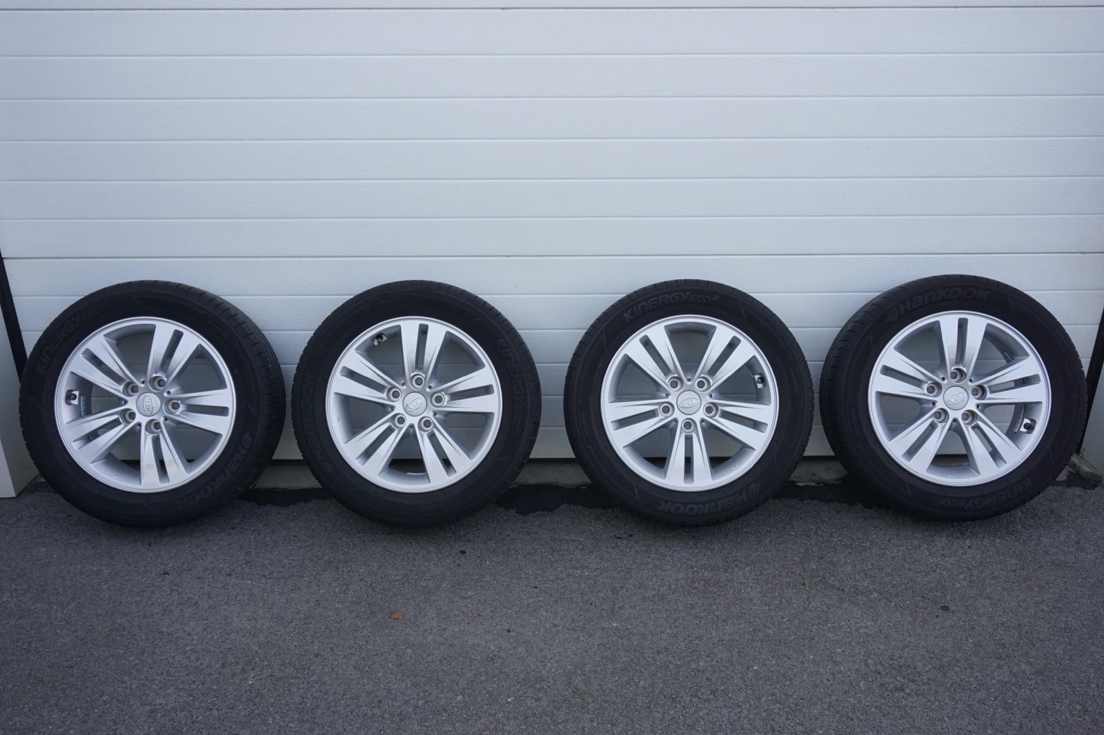 Гуми с джанти Hankook 205/55R16, снимка 3 - Гуми и джанти - 53746614