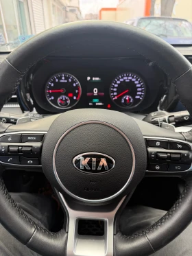 Kia K5, снимка 15