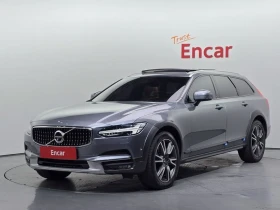 ������ Volvo V90