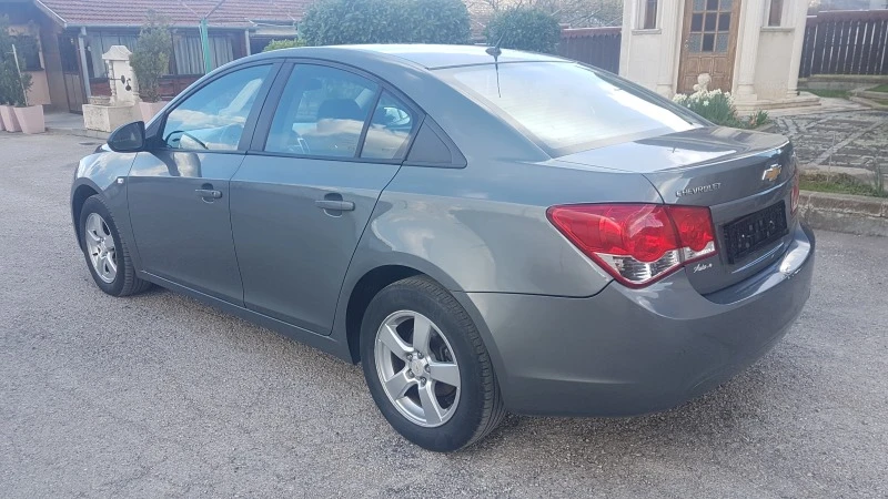 Chevrolet Cruze 1.8 i GPL 141кс, снимка 8 - Автомобили и джипове - 44939900