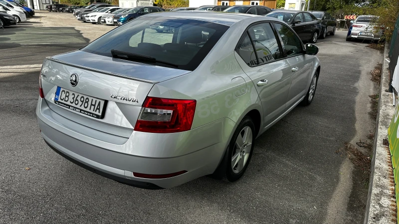 Skoda Octavia 1.5 TSI, снимка 6 - Автомобили и джипове - 47463306