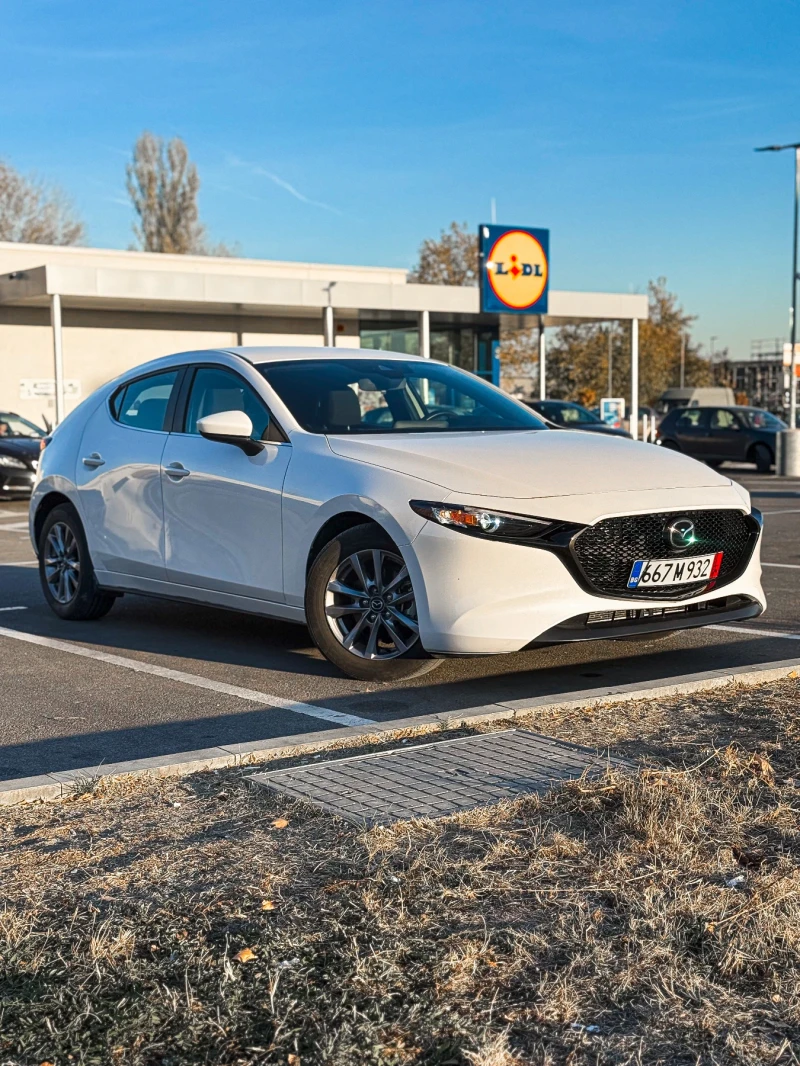 Mazda 3 2.5 Skyactiv-G, снимка 3 - Автомобили и джипове - 48056109