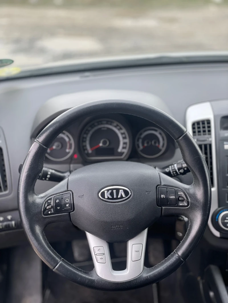 Kia Ceed, снимка 6 - Автомобили и джипове - 48307149