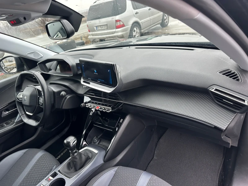 Peugeot 2008 1.5 BlueHDI, Allure, Navi, Led, Kamera, снимка 10 - Автомобили и джипове - 49254658