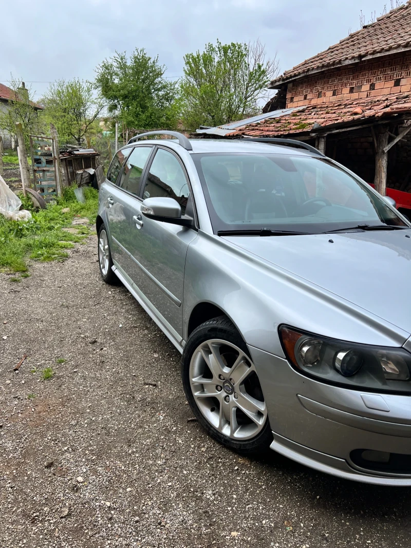 Volvo V50 R-design, снимка 3 - Автомобили и джипове - 52628512