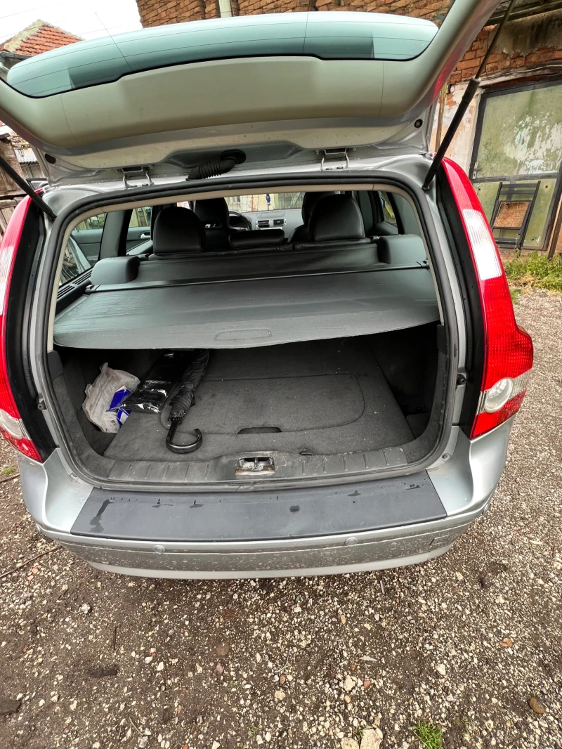 Volvo V50 R-design, снимка 9 - Автомобили и джипове - 52628512