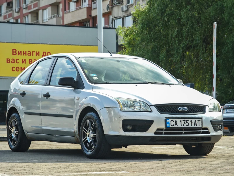 Ford Focus 1.6i, снимка 4 - Автомобили и джипове - 51980903