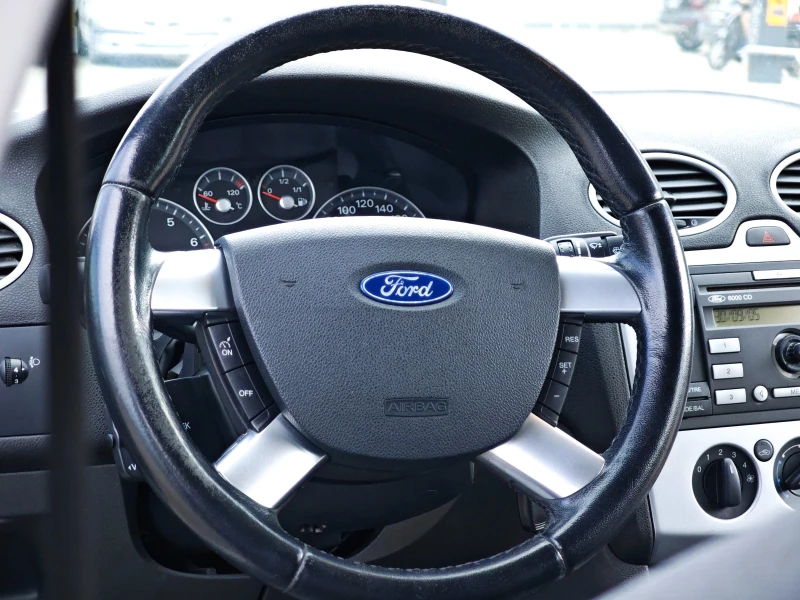 Ford Focus 1.6i, снимка 9 - Автомобили и джипове - 51980903
