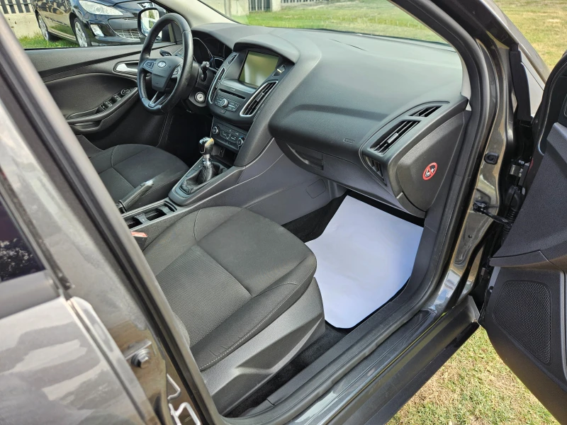 Ford Focus 1.5 TDCI, снимка 8 - Автомобили и джипове - 51468549