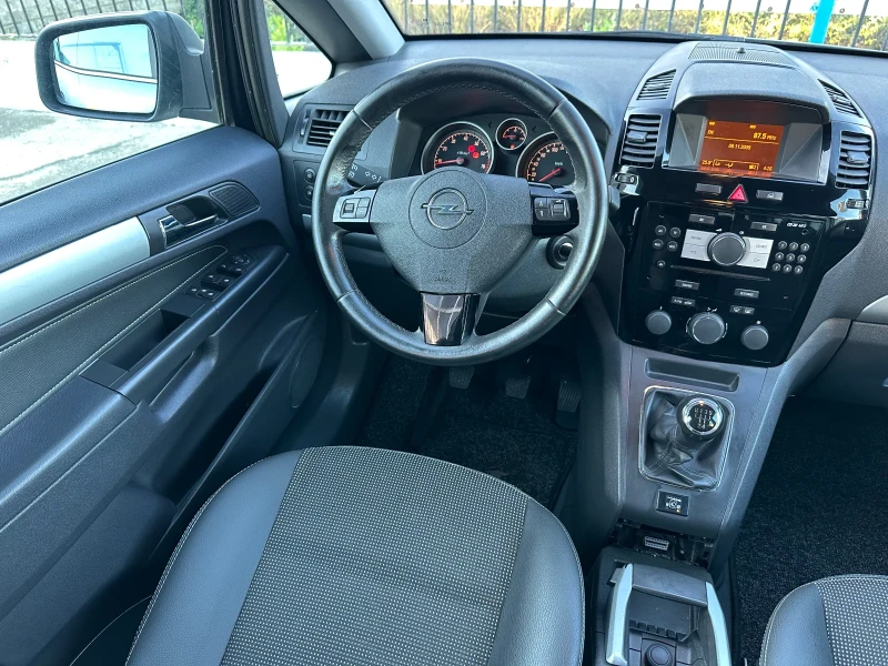 Opel Zafira 1.8 Innovation ГАЗ/Бензин, снимка 8 - Автомобили и джипове - 51790280