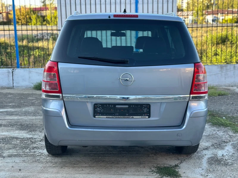 Opel Zafira 1.8 Innovation ГАЗ/Бензин, снимка 6 - Автомобили и джипове - 51790280