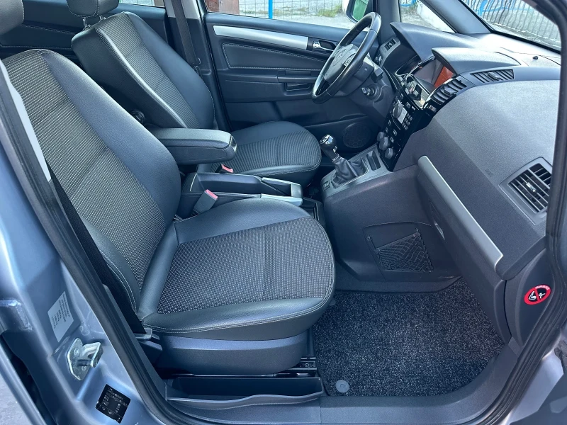 Opel Zafira 1.8 Innovation ГАЗ/Бензин, снимка 12 - Автомобили и джипове - 51790280