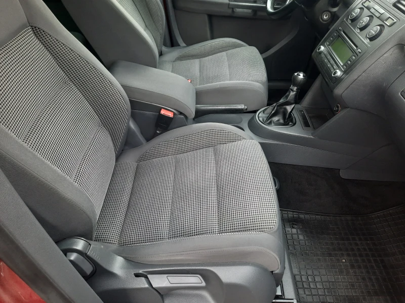 VW Touran 1.9TDI 105ps., снимка 10 - Автомобили и джипове - 53201840