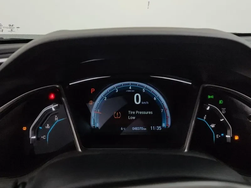 Honda Civic 2.0 10Th Gen, снимка 8 - Автомобили и джипове - 55348604