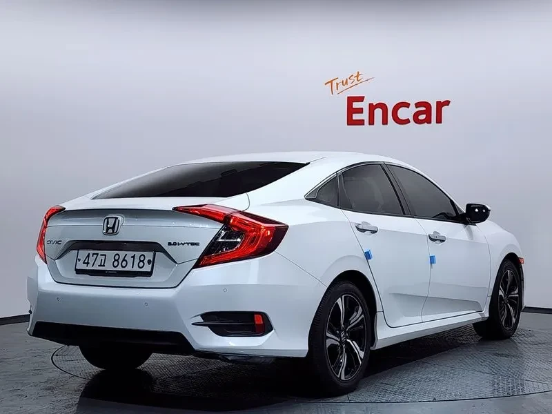 Honda Civic 2.0 10Th Gen, снимка 2 - Автомобили и джипове - 55348604