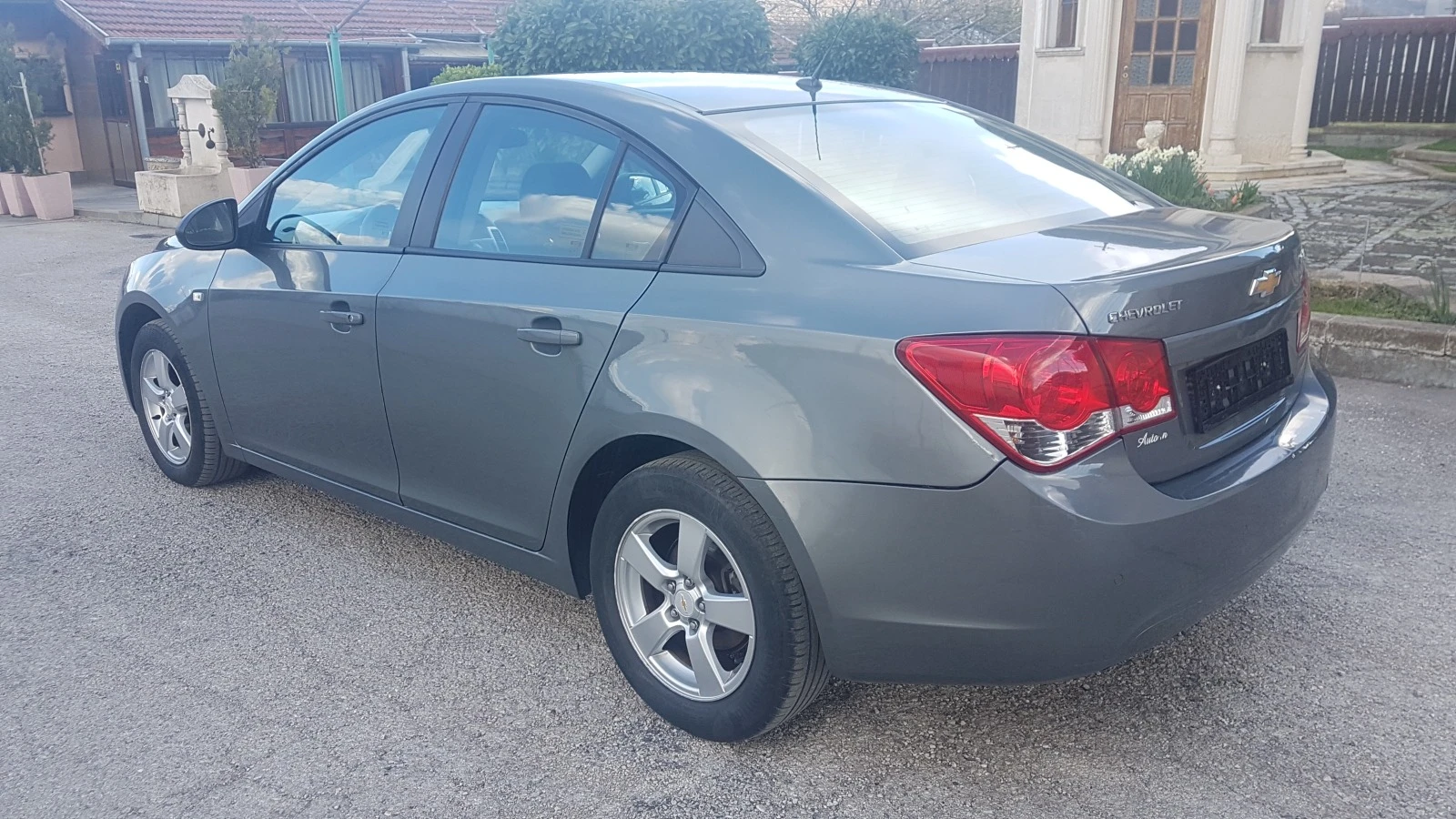 Chevrolet Cruze 1.8 i GPL 141кс - изображение 8