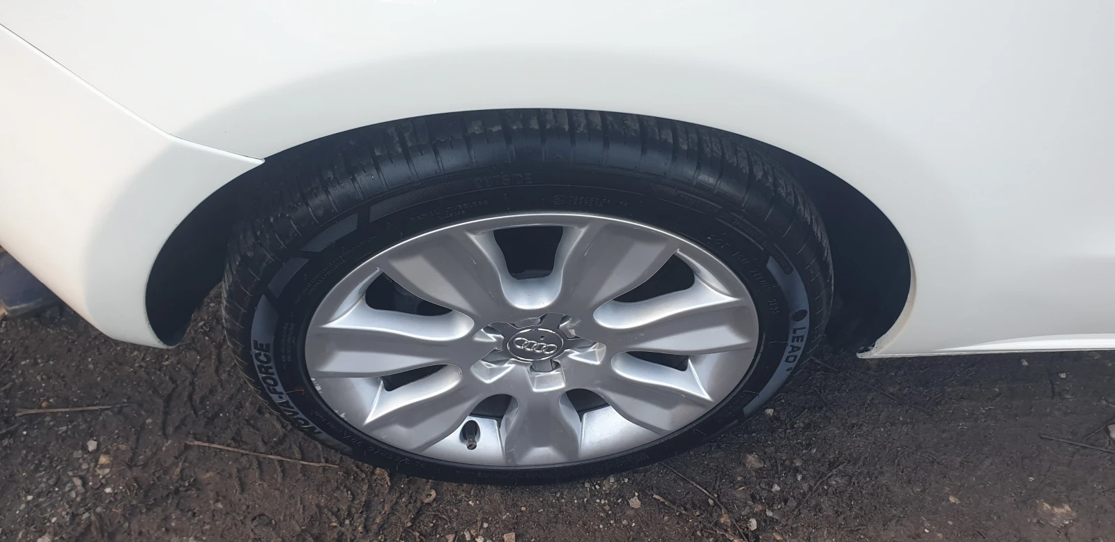 Audi A1 1.6TDI S line BI-COLOR NAVI КОЖА КРУИЗ FULL | Mobile.bg — изображение 16