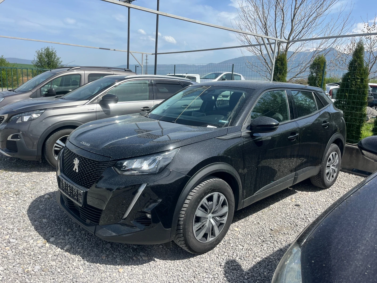 Peugeot 2008 1.5 BlueHDI, Allure, Navi, Led, Kamera - изображение 3