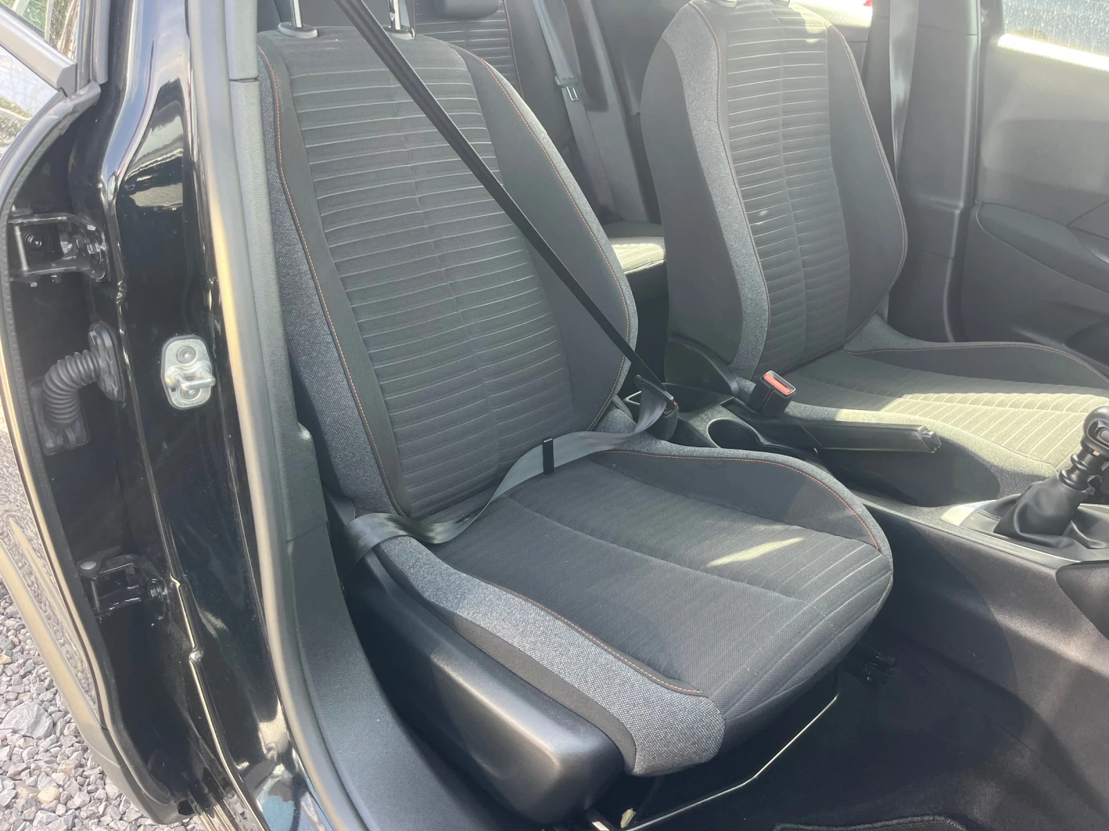 Peugeot 2008 1.5 BlueHDI, Allure, Navi, Led, Kamera - изображение 7