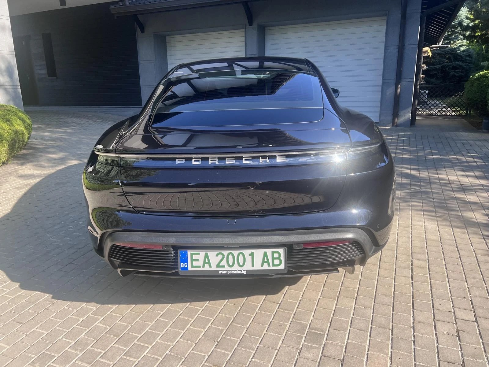 Porsche Taycan Turbo - изображение 3
