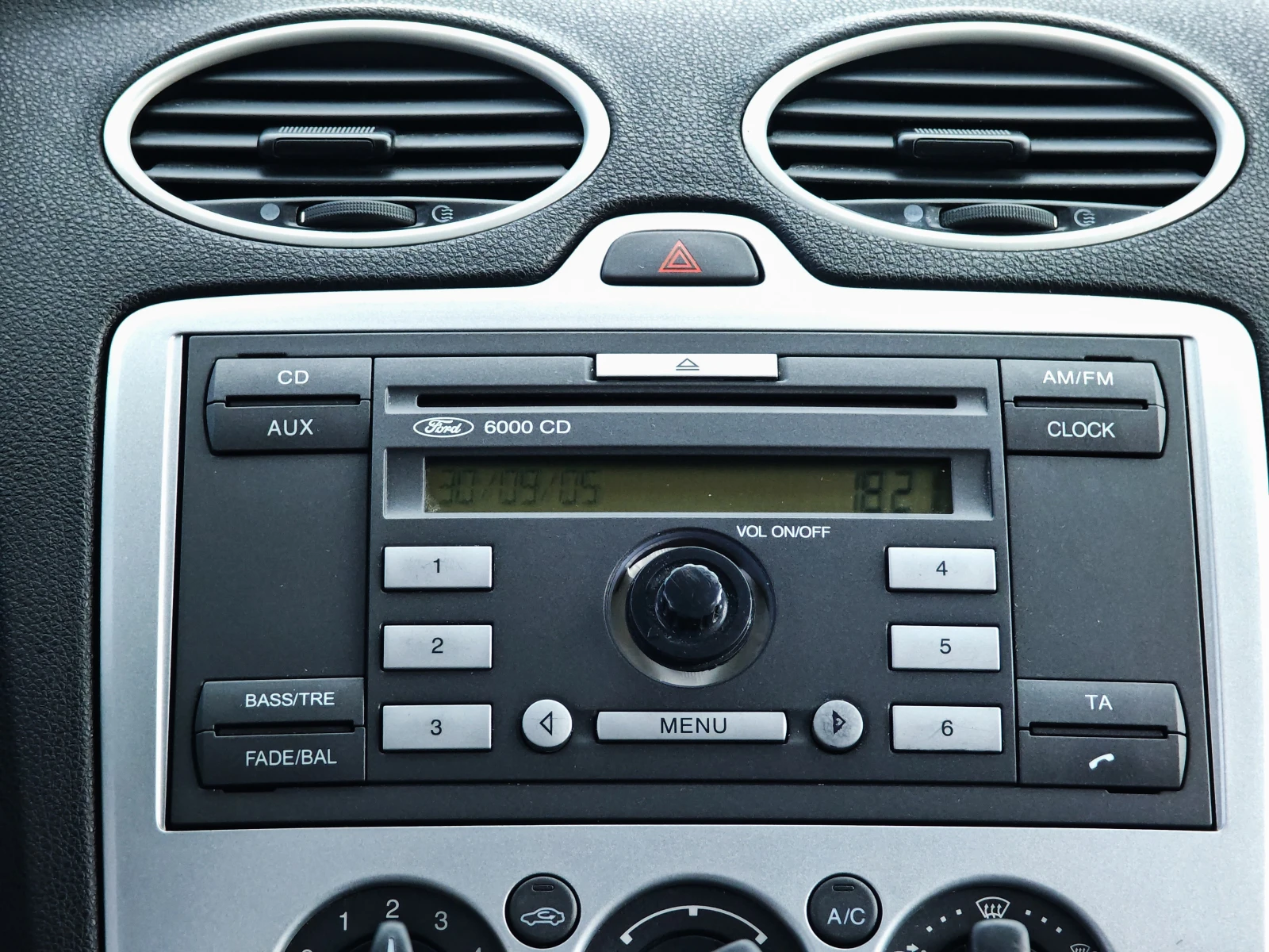 Ford Focus 1.6i | Mobile.bg � ����������� 11