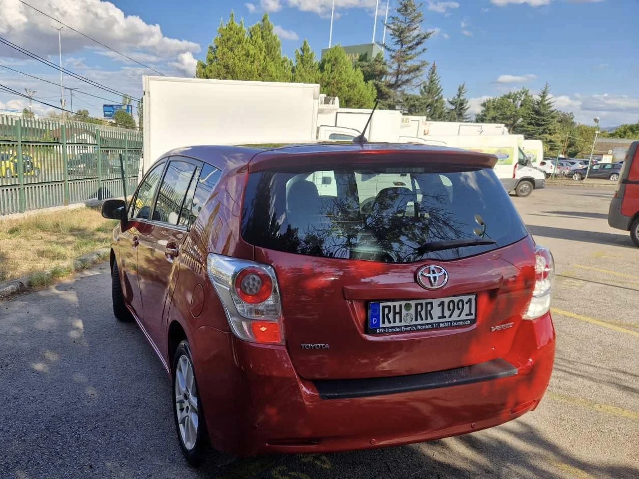 Toyota Verso 1.8 16V  - изображение 2