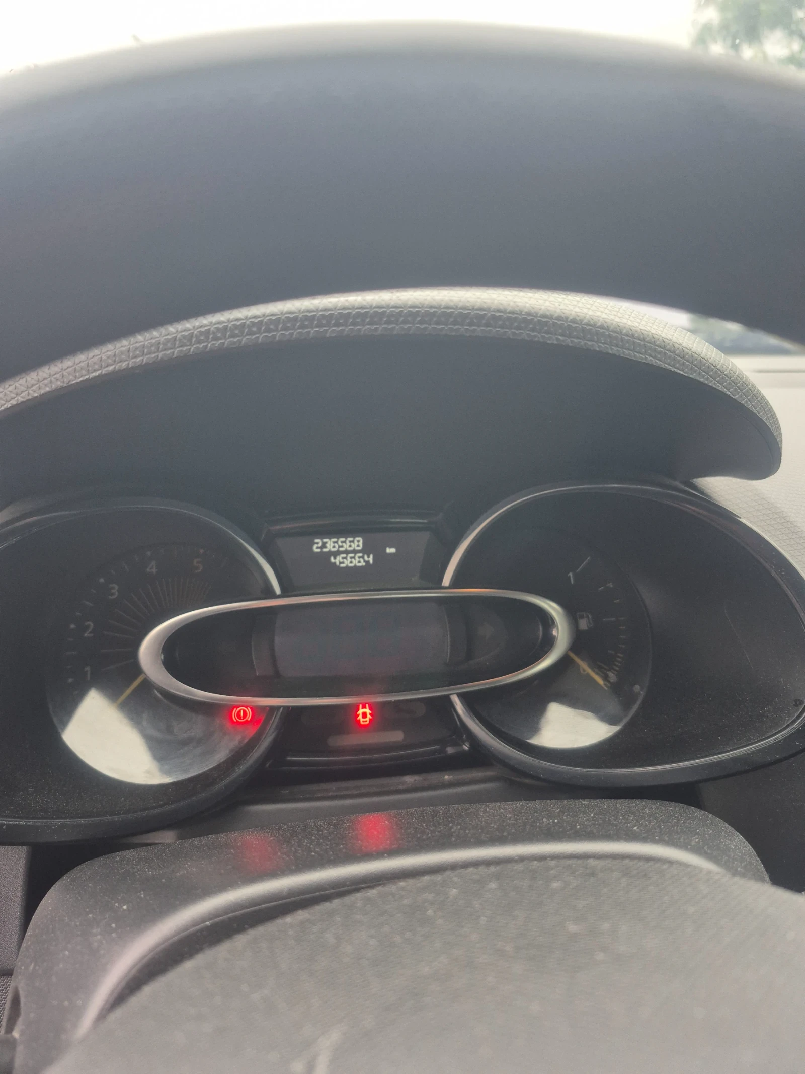 Renault Clio 1.5dci | Mobile.bg — изображение 4