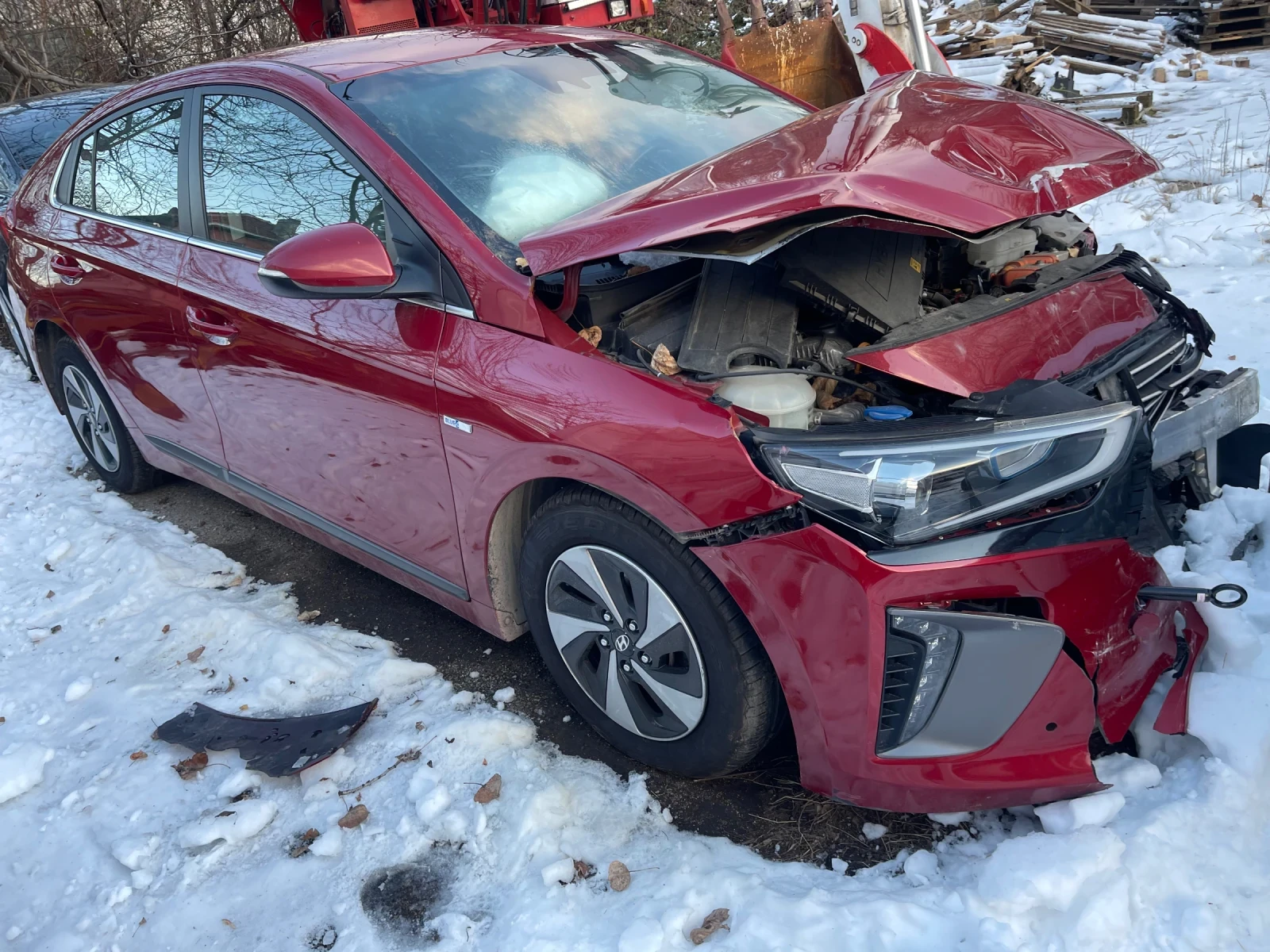 Hyundai Ioniq 1.6 HYBRID - на части или цял  - изображение 4