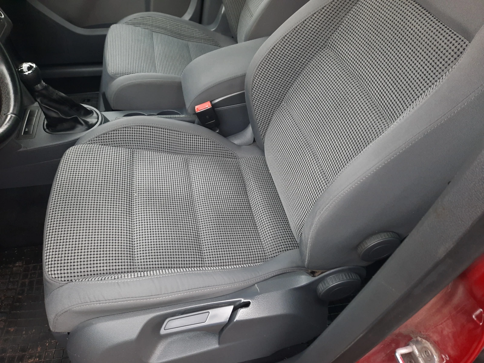 VW Touran 1.9TDI 105ps. - изображение 9