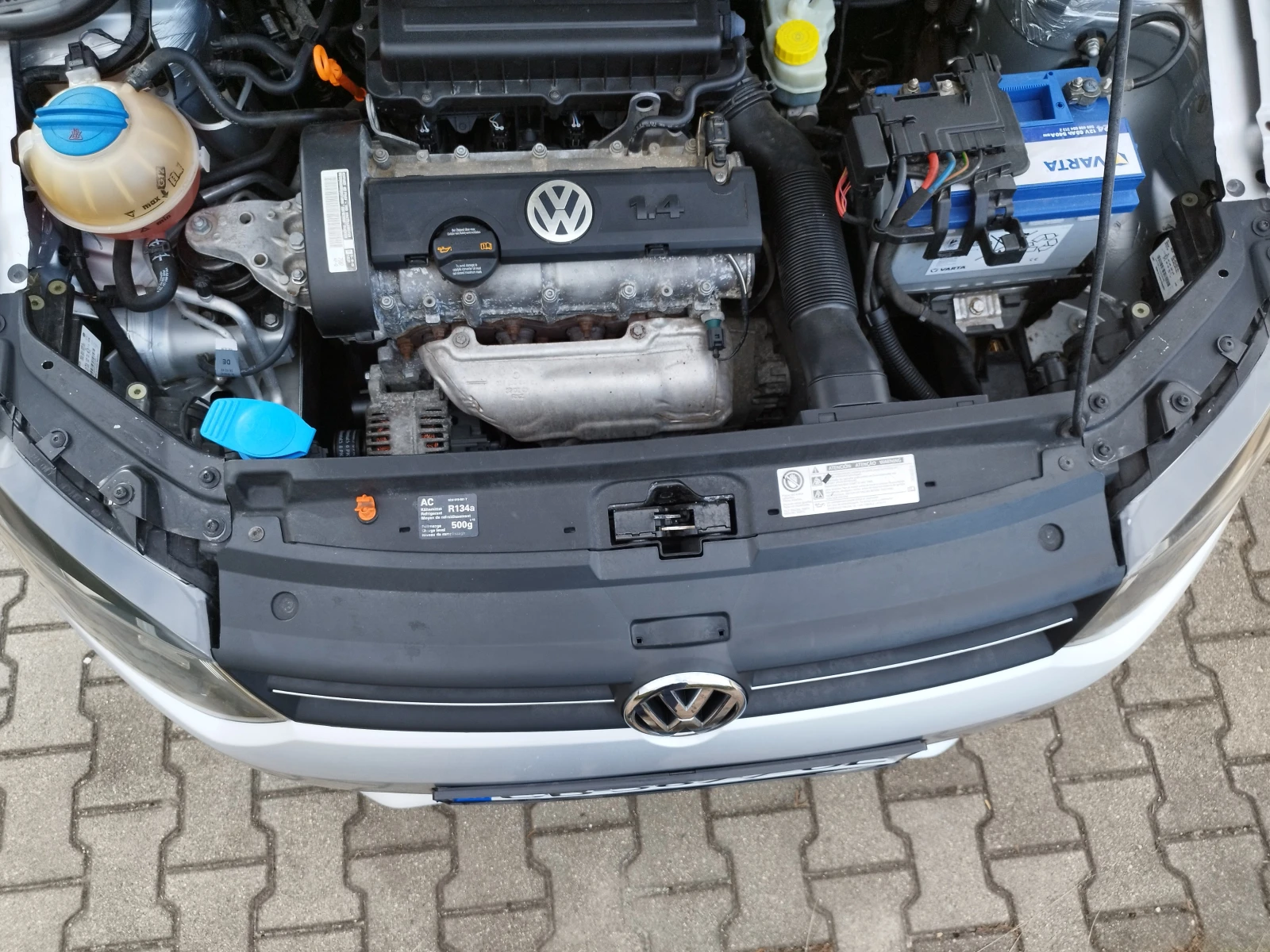 VW Polo 1.4 - 85 к.с., снимка 14 - Автомобили и джипове - 53818238