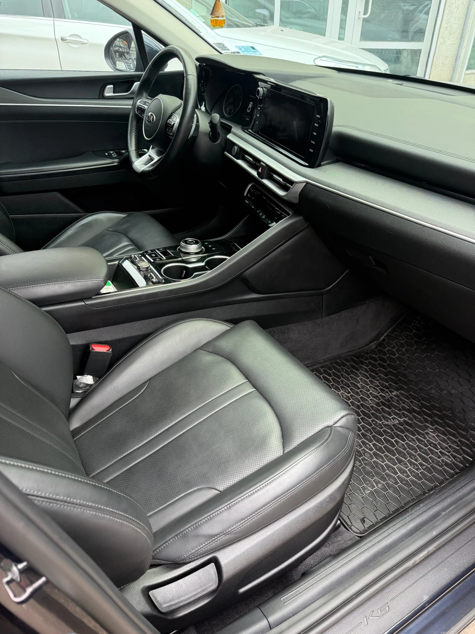 Kia K5, снимка 13 - Автомобили и джипове - 53885438