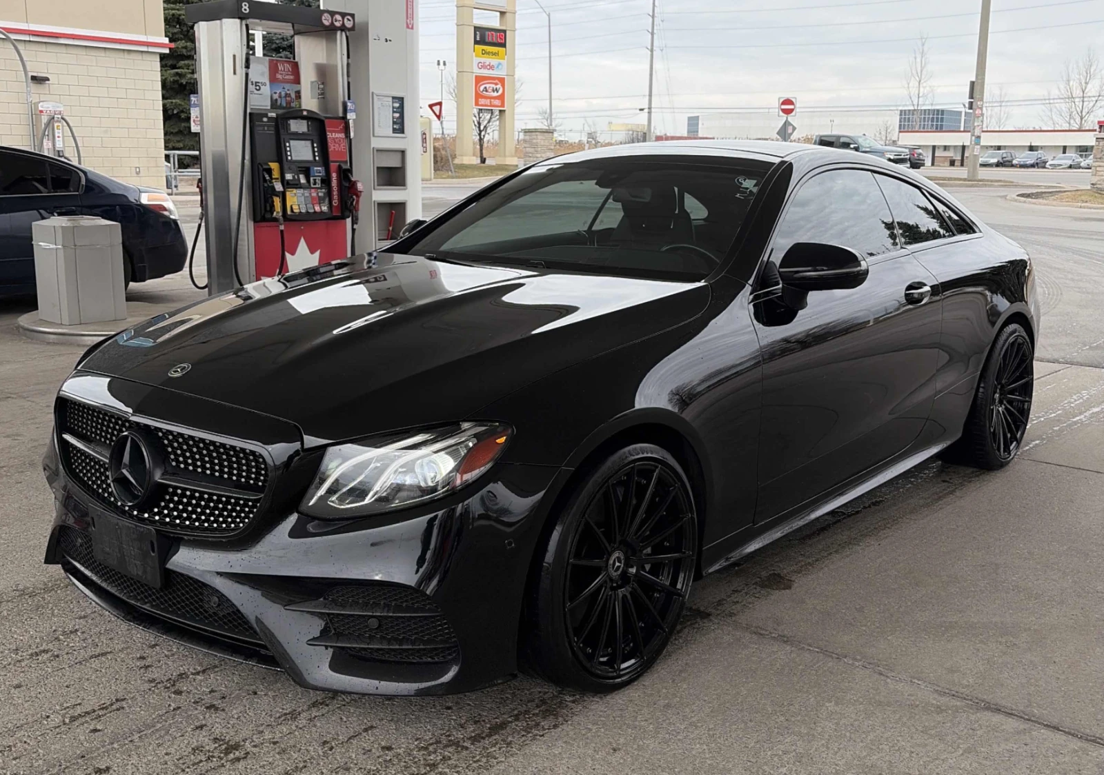 Mercedes-Benz E 400 4MATIC* КОжа* Подгрев* Кейлес* Blind Spot* ВИДЕО