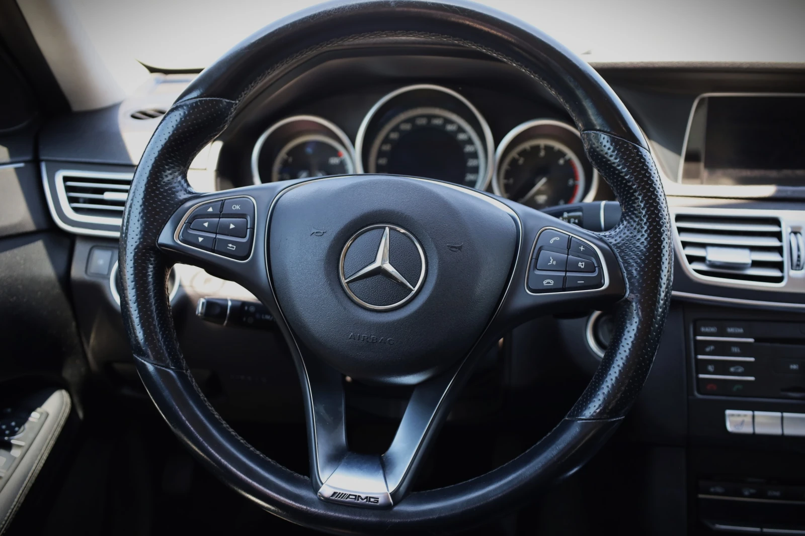 Mercedes-Benz E 200 БЛУЕТЕК, снимка 12 - Автомобили и джипове - 54602600
