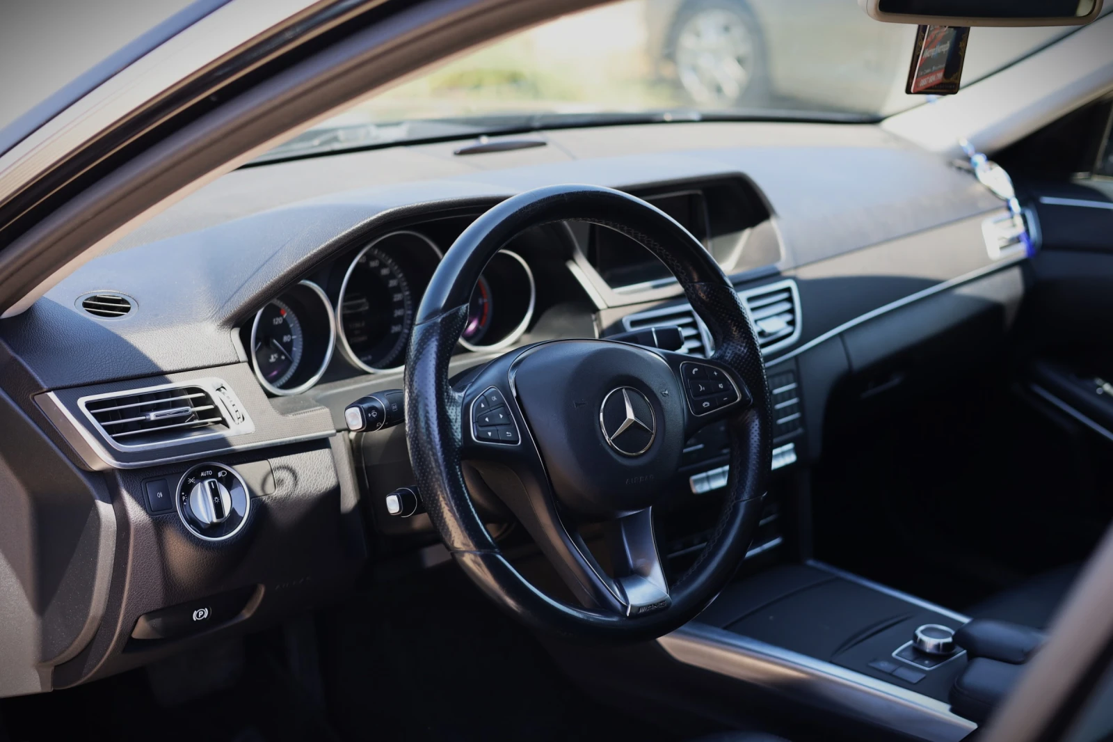 Mercedes-Benz E 200 БЛУЕТЕК, снимка 14 - Автомобили и джипове - 54602600