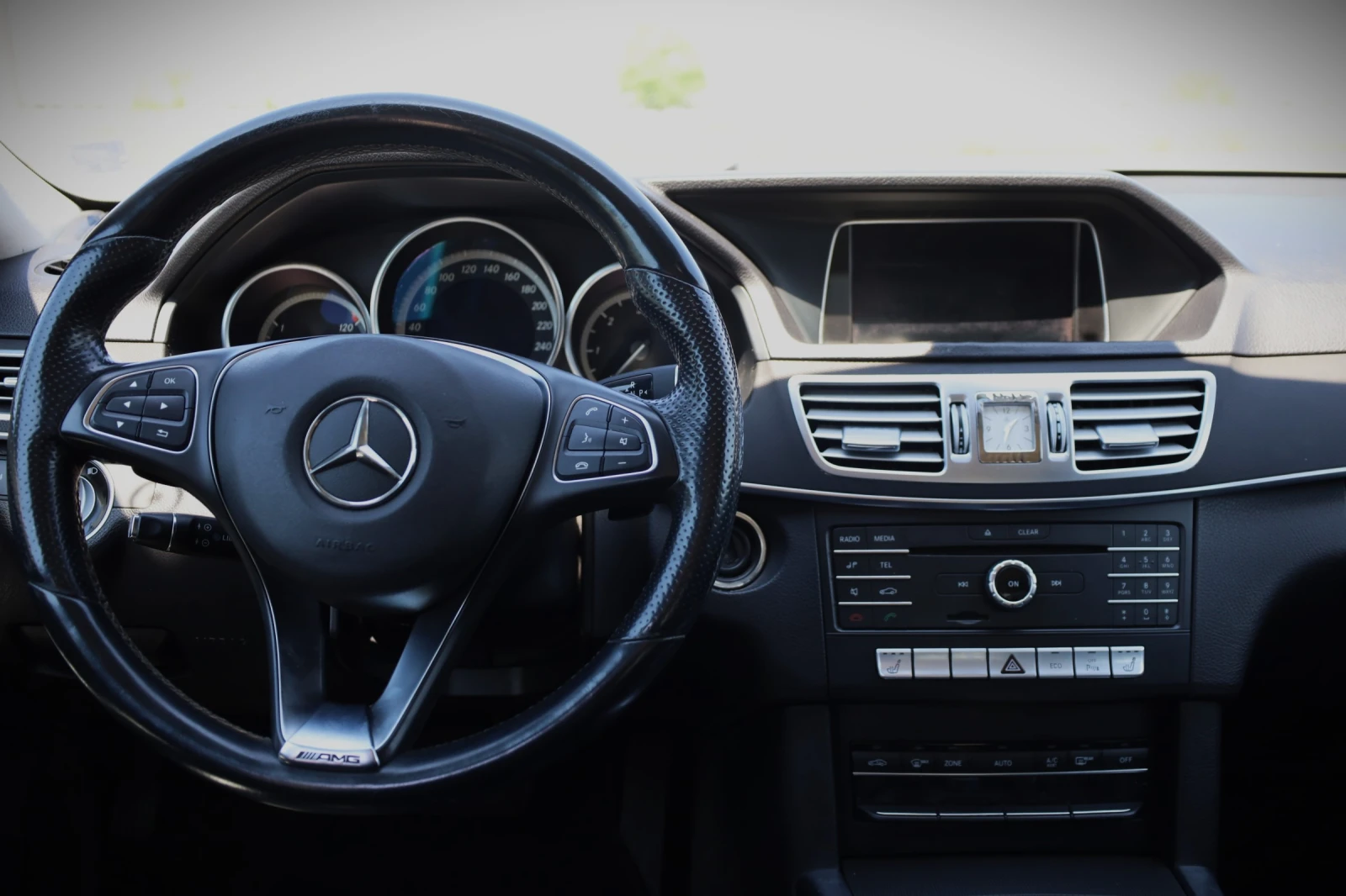 Mercedes-Benz E 200 БЛУЕТЕК, снимка 11 - Автомобили и джипове - 54602600