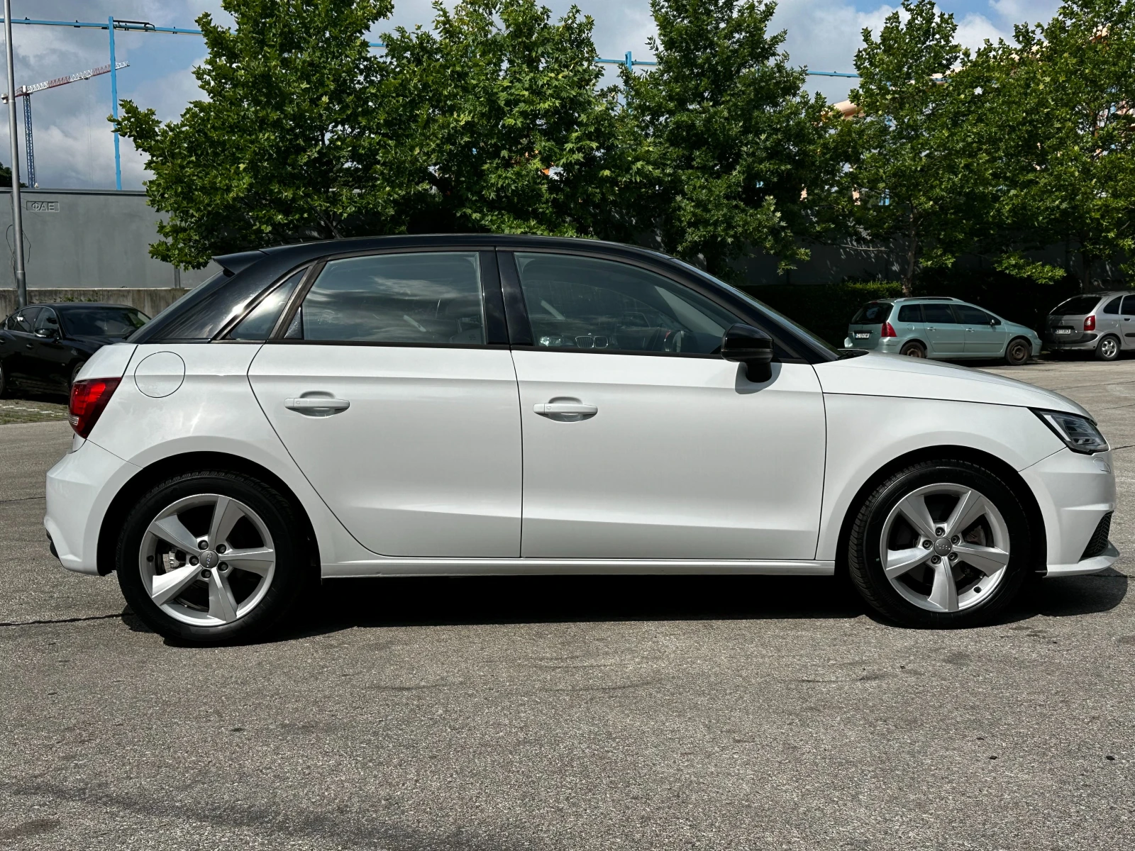 Audi A1 S-line/Sportback/Автоматик/ГАРАНЦИЯ, снимка 6 - Автомобили и джипове - 55141452