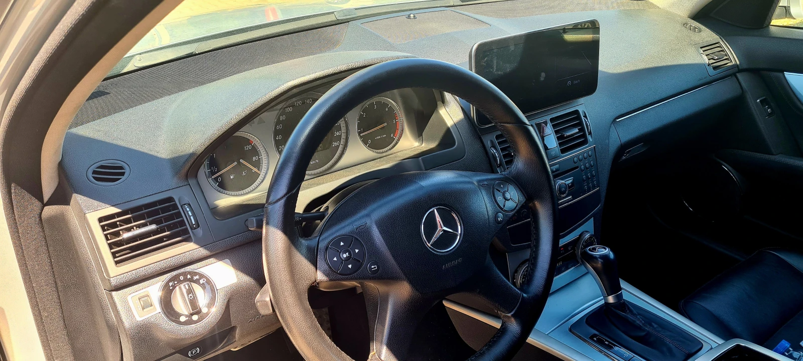Mercedes-Benz C 220 ПРОДАДЕН, снимка 11 - Автомобили и джипове - 55285234