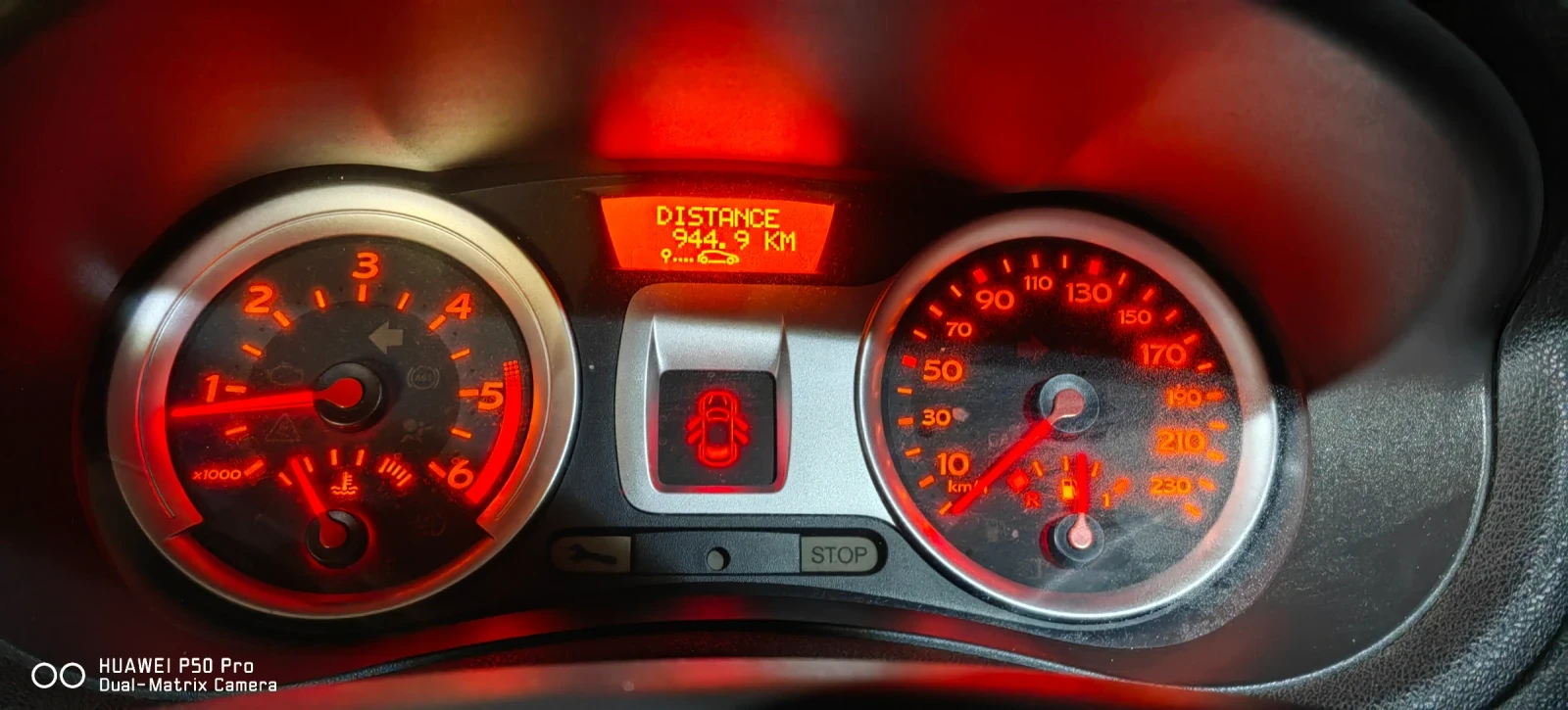 Renault Clio 1.5 dci EURO 4, снимка 9 - Автомобили и джипове - 55420417