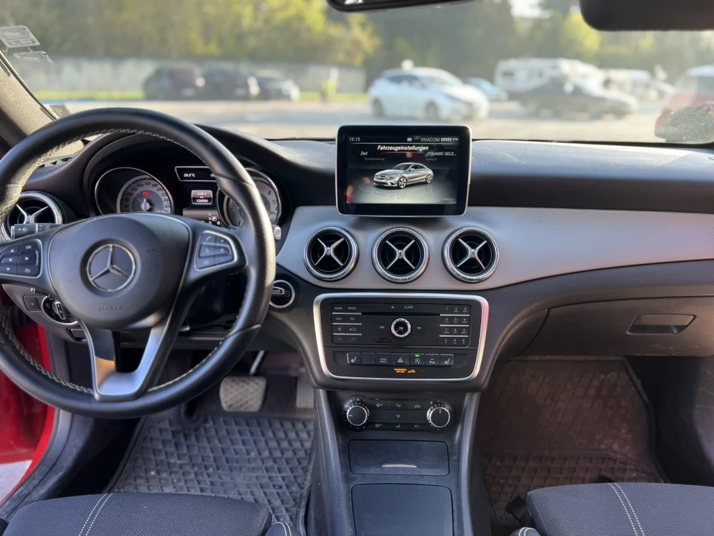 Mercedes-Benz CLA 220, снимка 6 - Автомобили и джипове - 55702563