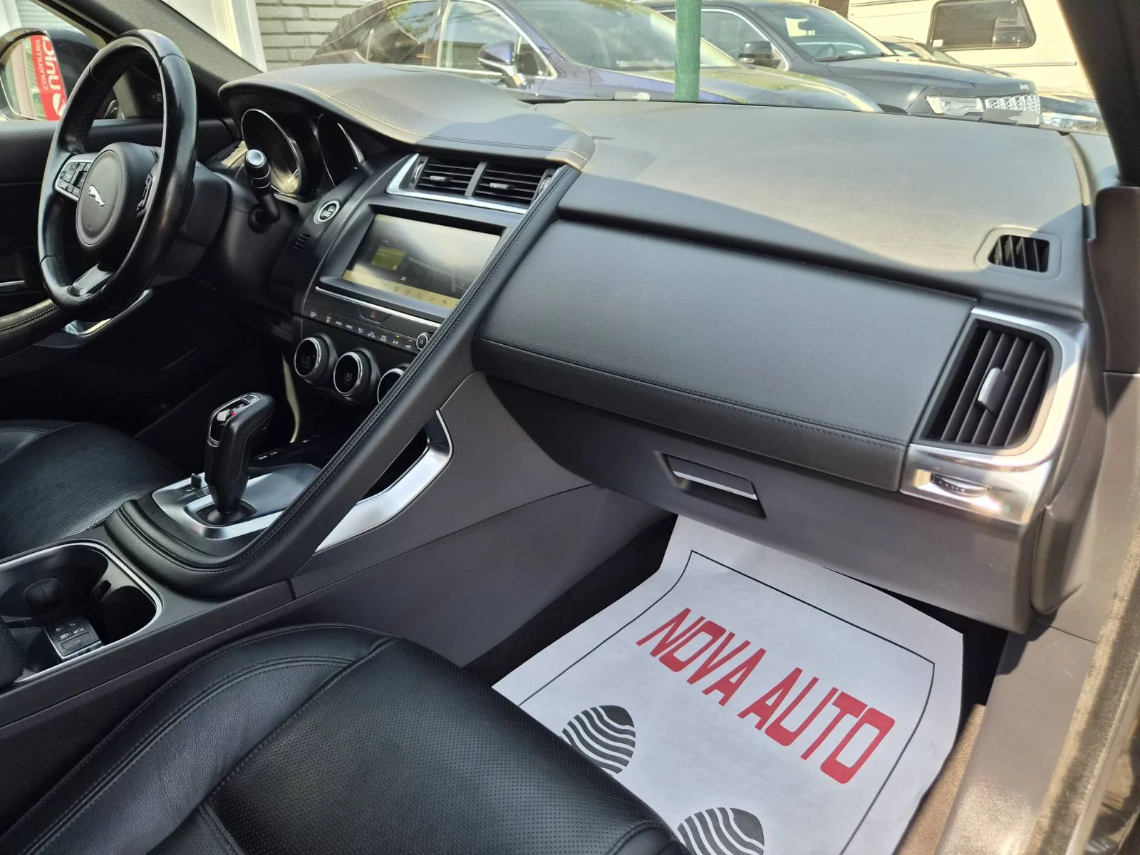Jaguar E-pace 2.0D-180кс-HEAD UP-142.000км, снимка 11 - Автомобили и джипове - 55778762