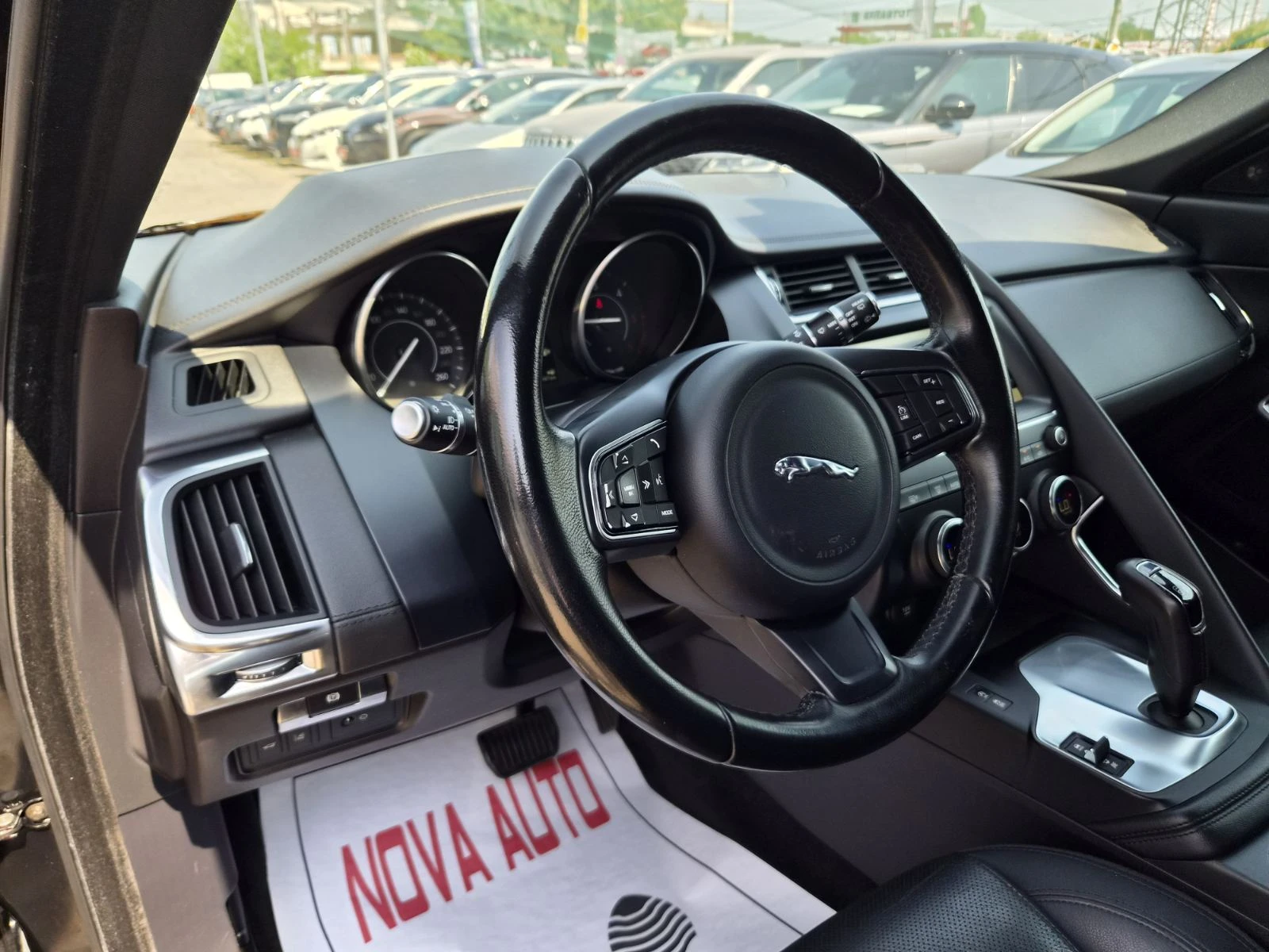 Jaguar E-pace 2.0D-180кс-HEAD UP-142.000км, снимка 8 - Автомобили и джипове - 55778762