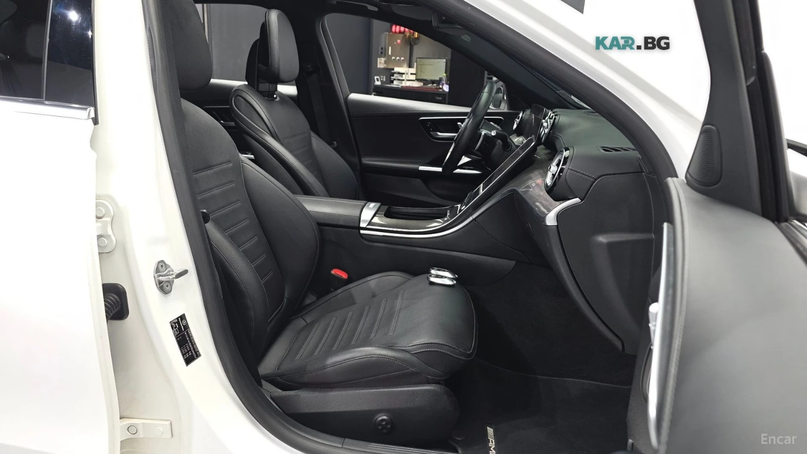 Mercedes-Benz C 300 4MATIC* AMG LINE* 360* HUD* ПАНО* ПОДГРЕВ* , снимка 11 - Автомобили и джипове - 55898590