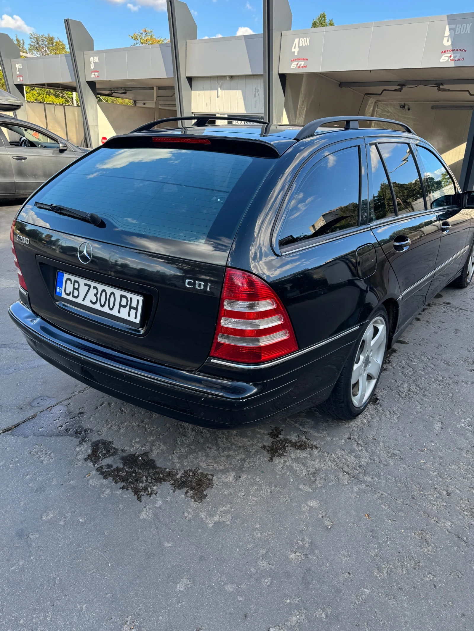 Mercedes-Benz C 220, снимка 4 - Автомобили и джипове - 56260589