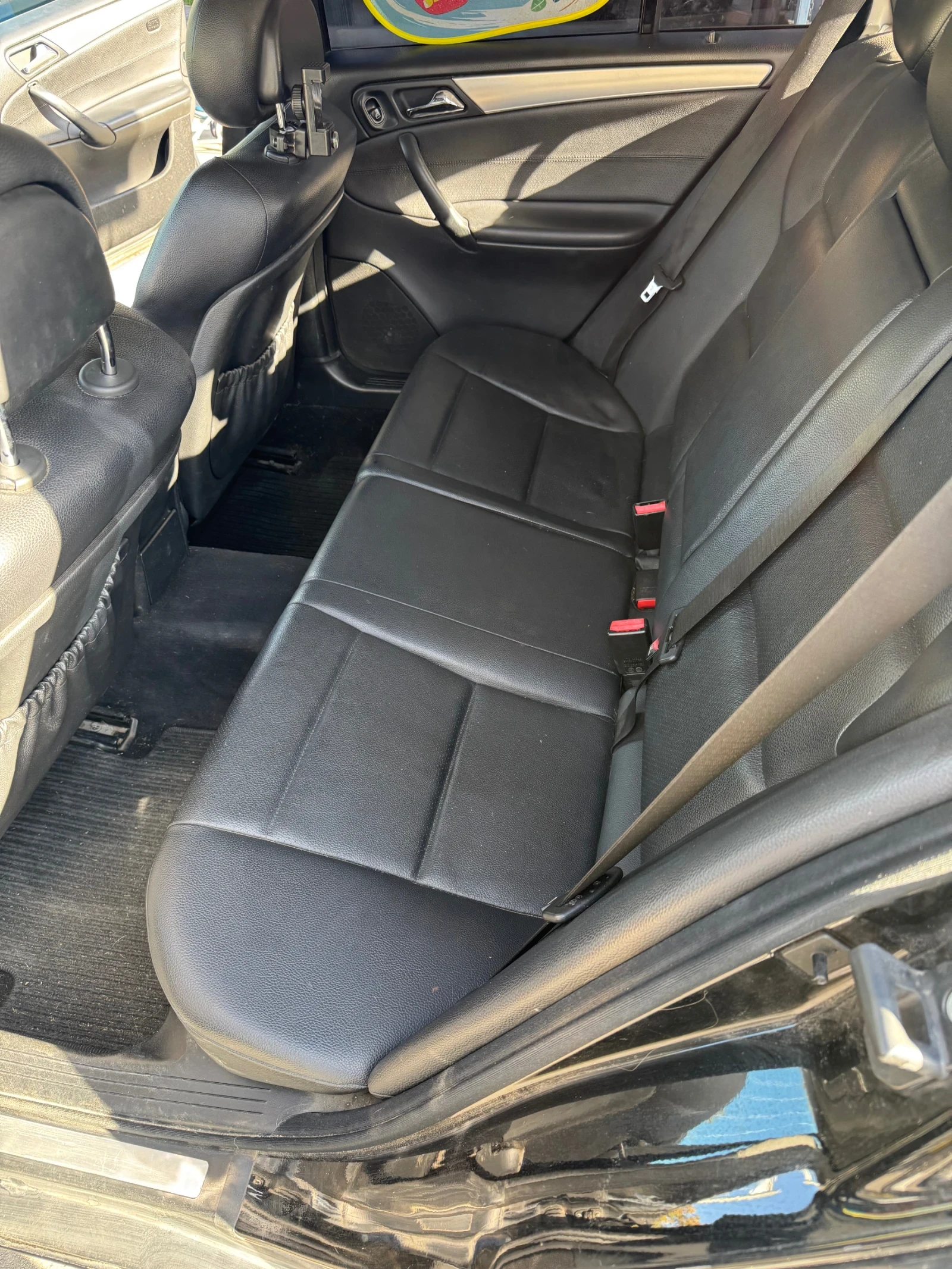Mercedes-Benz C 220, снимка 6 - Автомобили и джипове - 56260589