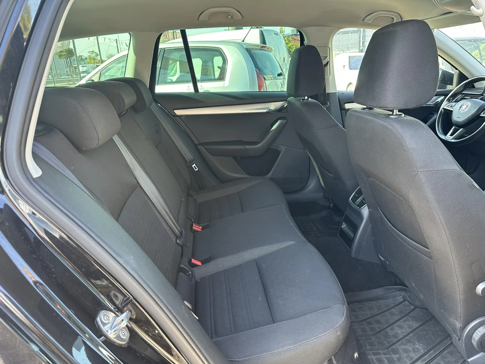 Skoda Octavia 1.4TSI CNG DISTRONIC CARPLAY | Mobile.bg � ����������� 13