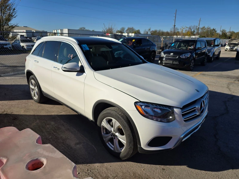 Mercedes-Benz GLC 300 2 КЛЮЧА/ПАНО/НАВИ/ПОДГРЕВ/KEYLESS/LANE ASSIST, снимка 2 - Автомобили и джипове - 48463148