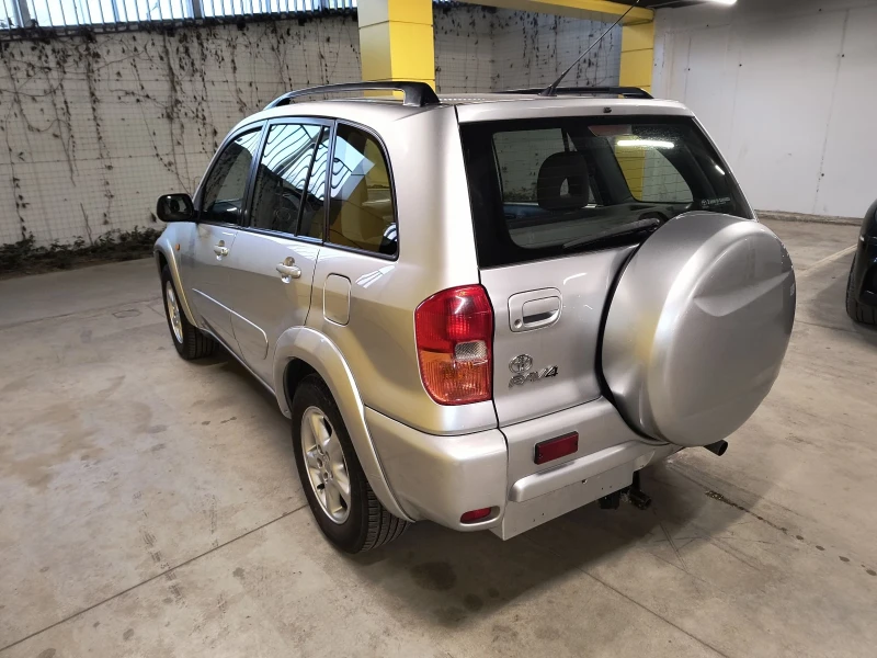 Toyota Rav4 2, 0 i 150 kc.4x4 Italia , снимка 5 - Автомобили и джипове - 48492602